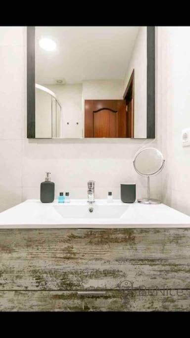 Luxury Apartamento Sevilla Centro -Triana エクステリア 写真