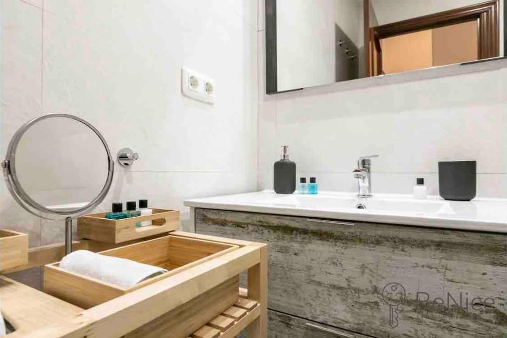 Luxury Apartamento Sevilla Centro -Triana エクステリア 写真