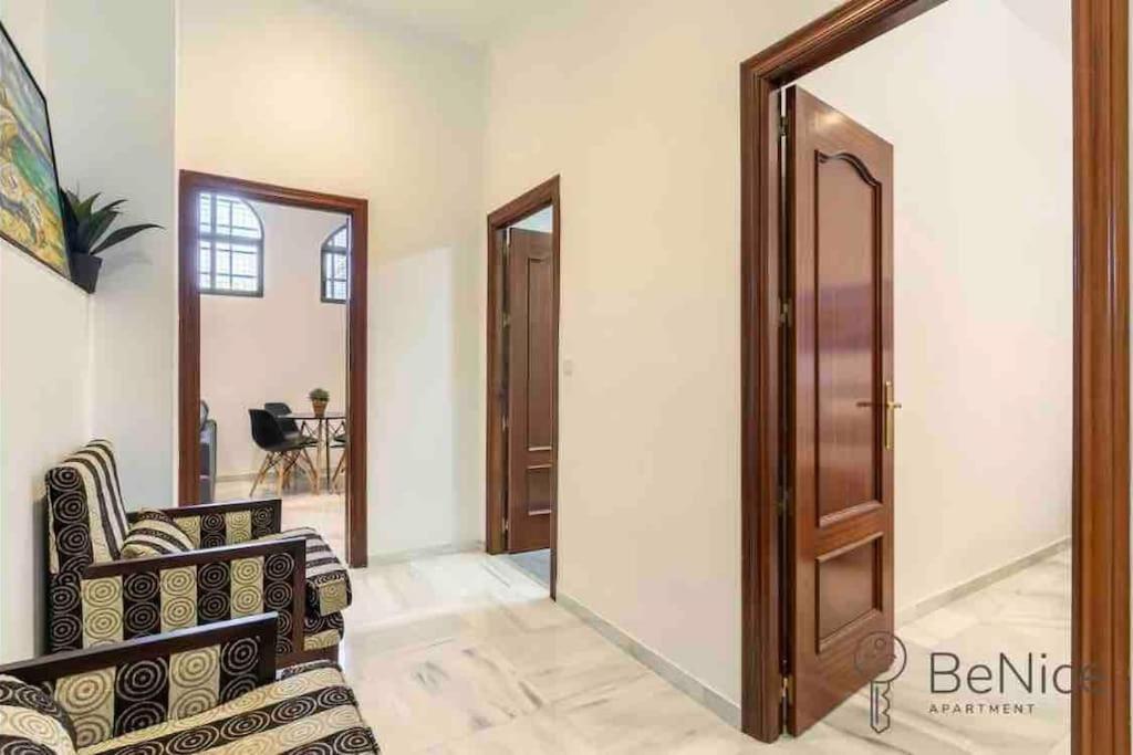 Luxury Apartamento Sevilla Centro -Triana エクステリア 写真